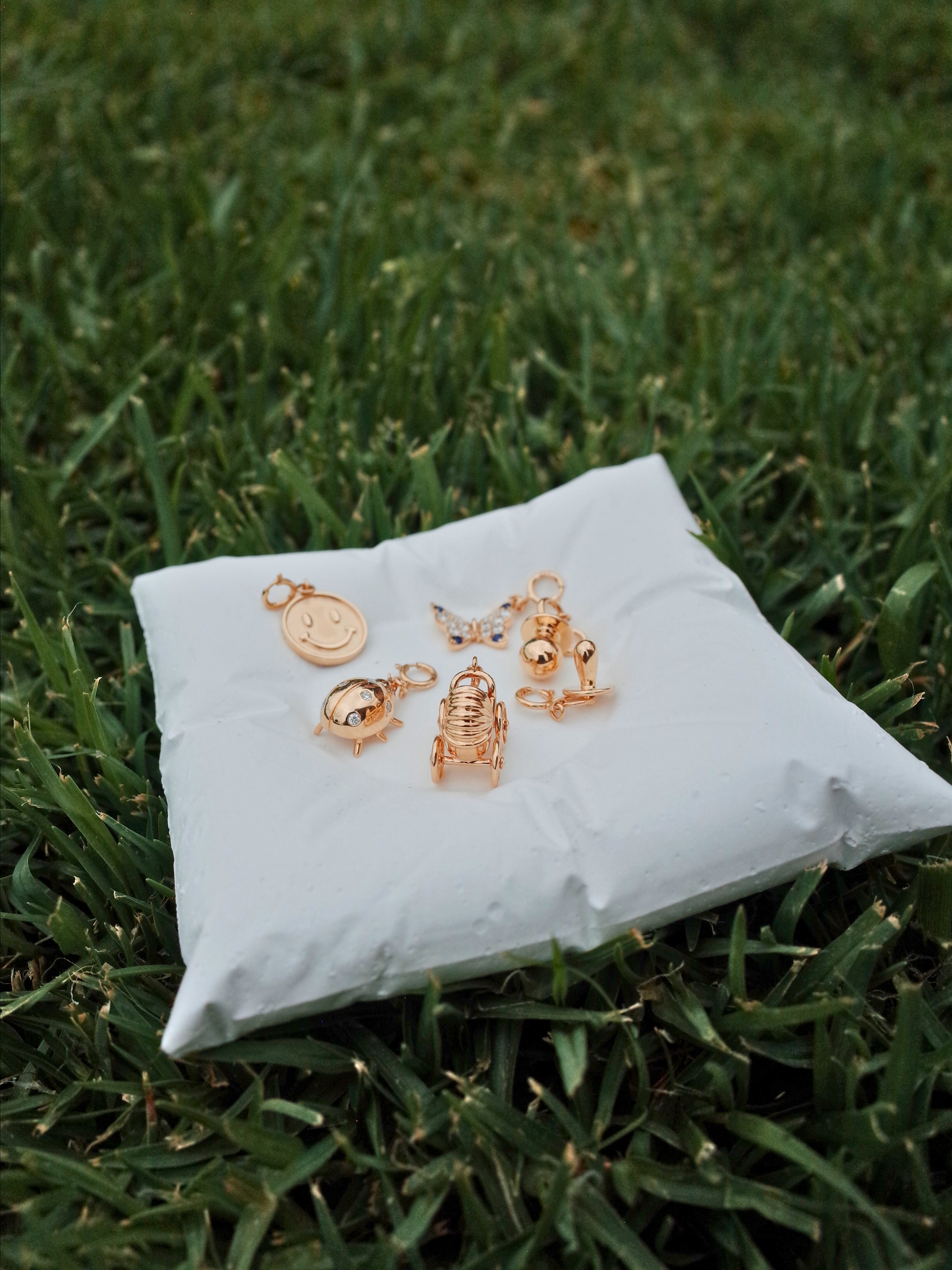 Ladybug Charm Gold, Ladybug charm bracelet, Ladybug Charm necklace, Ladybug pendant gold, ladybug charm,Kids ladybug charm pandora, Kids ladybug charm bracelet, Kids ladybug charm gold, Girls kids ladybug charm gold